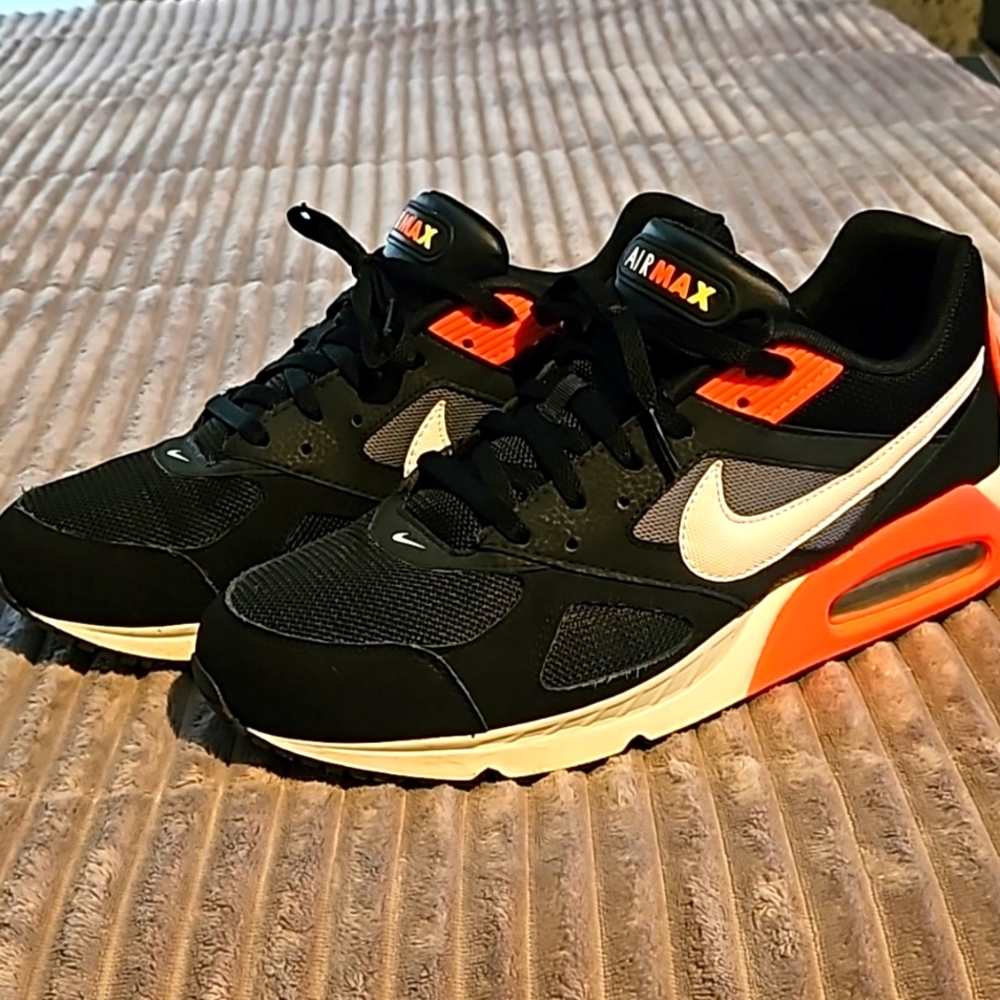 Nike AirMax Men's Size 11